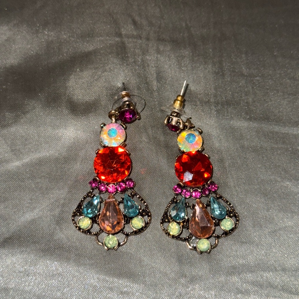 Elegant Multicolor Drop Earrings - Picture 12 of 16